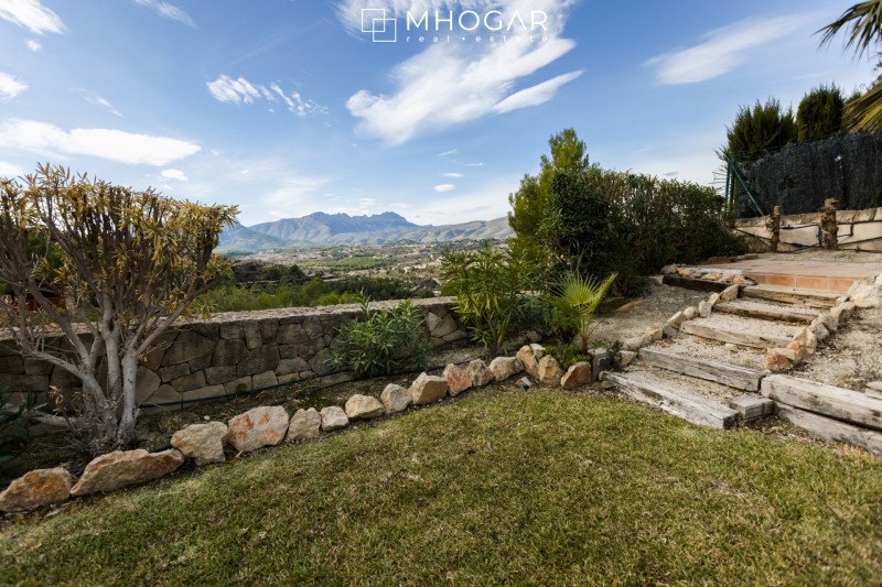 Rústica Elegancia - Casa de Campo a la venta en Benissa!